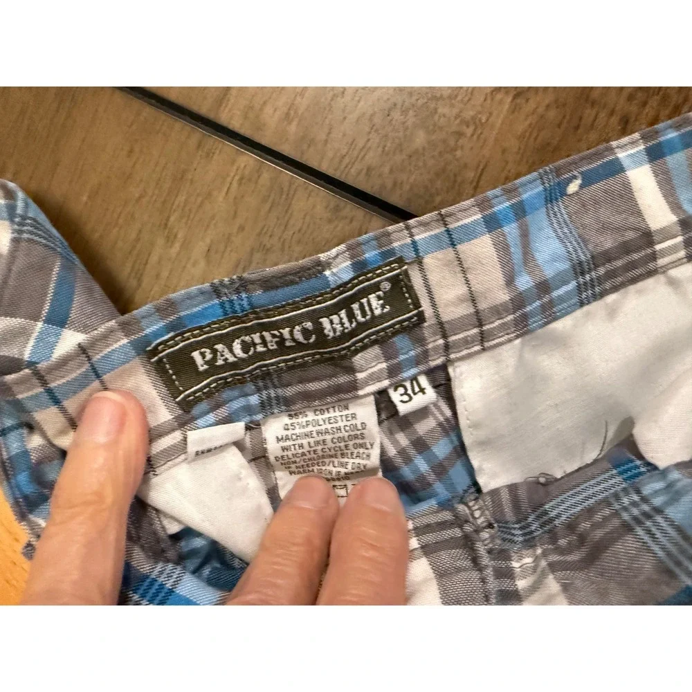 Pacific Blue Mens Plaid Cargo Shorts Blue Grey White Size 34 Relaxed Fit Utility